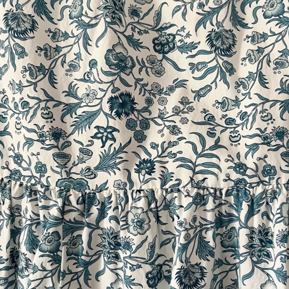 Floral Blue and White Women's Dress with tie back bow! M! LOFT Beach - Picture 9 of 9